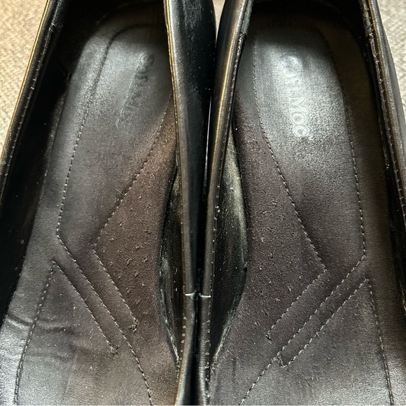 (SOLD) Soft Moc Black Leather Wedge Heels Size 10 - Picture 4 of 14